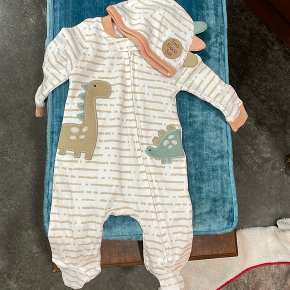 Baby outfit - Picture 1 of 2